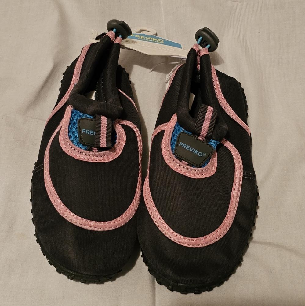 Kids water shoes